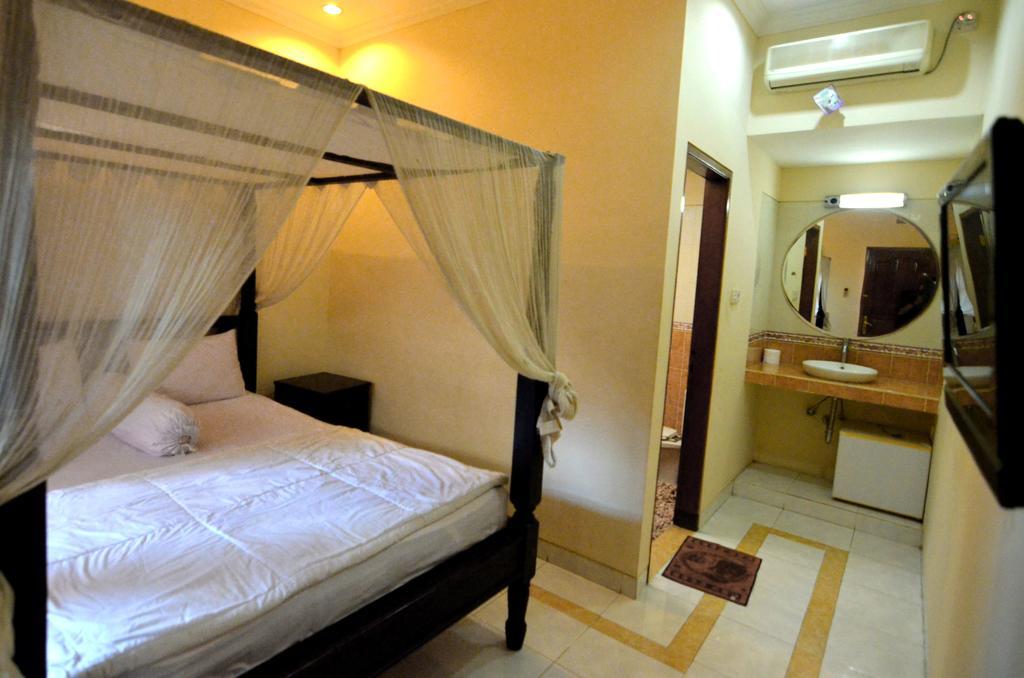 Lori Beach Inn Seminyak Kültér fotó