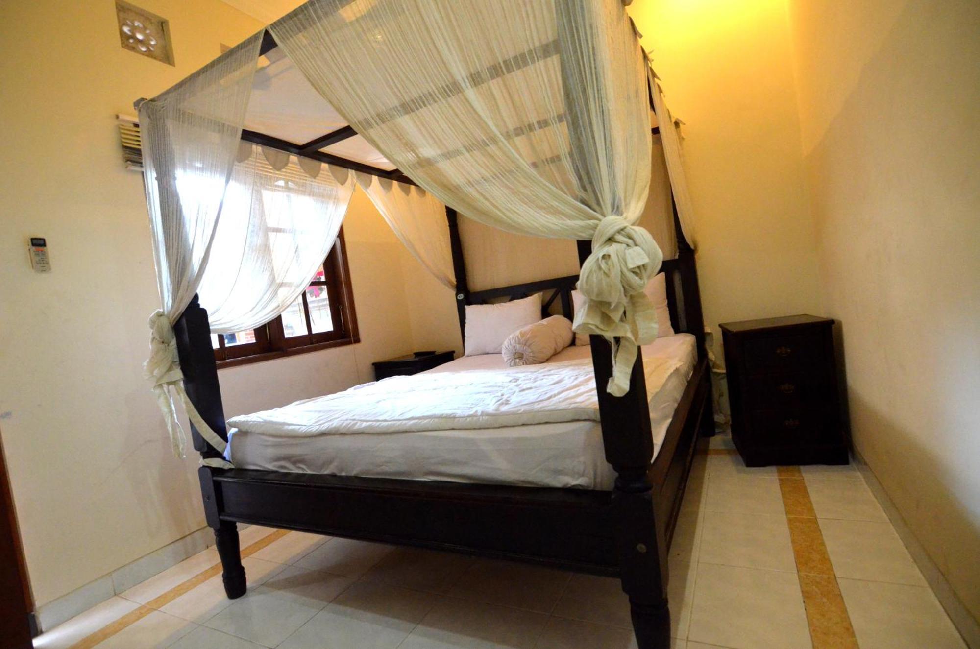 Lori Beach Inn Seminyak Kültér fotó